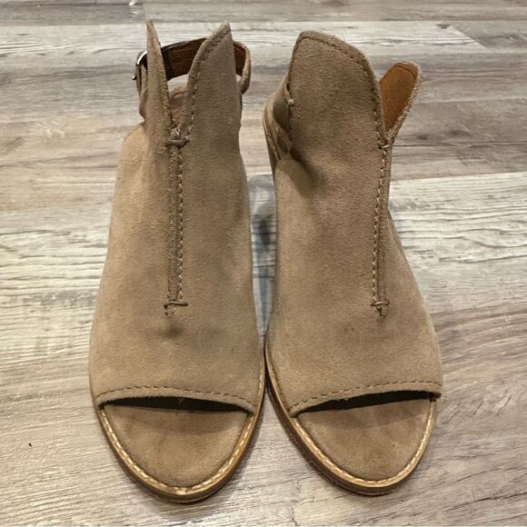 FRYE Bootie Women’s Size 8B Carolina Ash Peep Toe Suede Slingback Beige Neutral - Picture 10 of 10